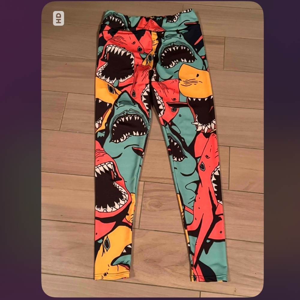 Colorful Shark Print Leggings MEDIUM